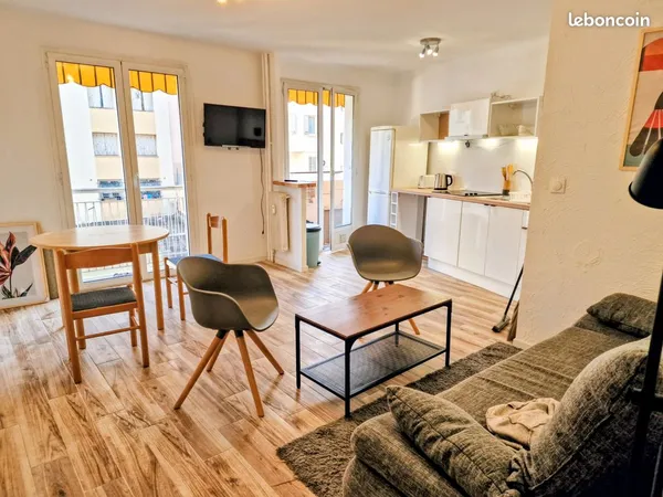 Appartement 51m² + 2 chambres + balcon / Centre d'Antibes