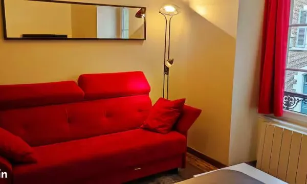 Studio meublé 20m2 proche place Sainte Anne