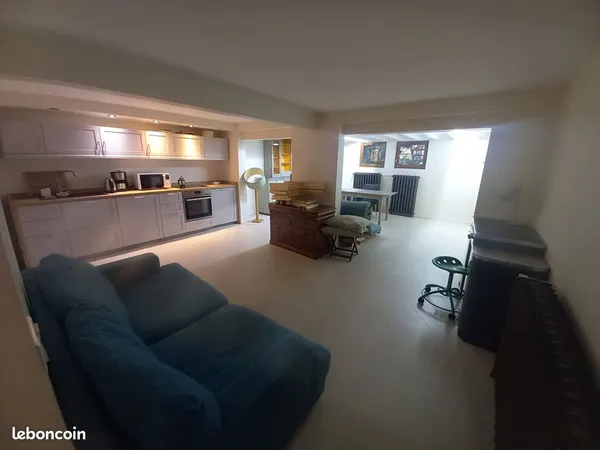 Studio 1 pièce 53 m²