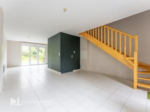 Maison de trois chambres avec jardin, située à Orvault, quartier Bois Cesbron.