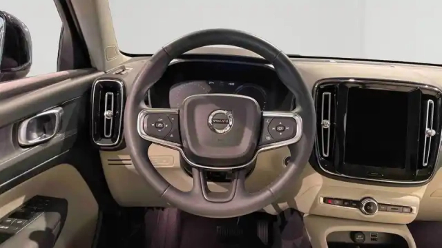 Volvo Xc40 t4 recharge 129+82 ch dct7 — photo 13