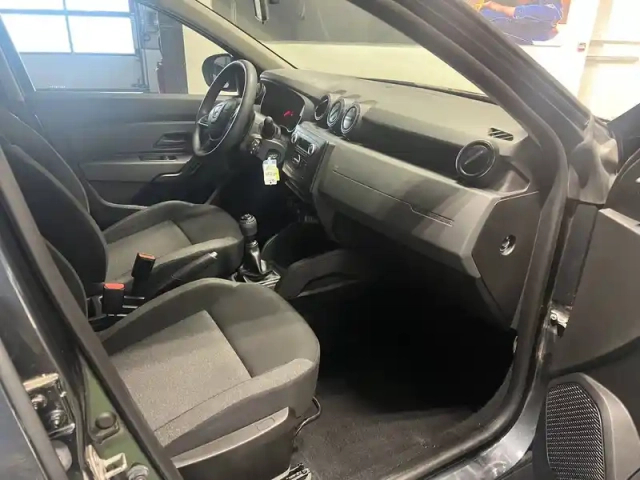 Dacia Duster blue dci 115 4x2 — photo 10