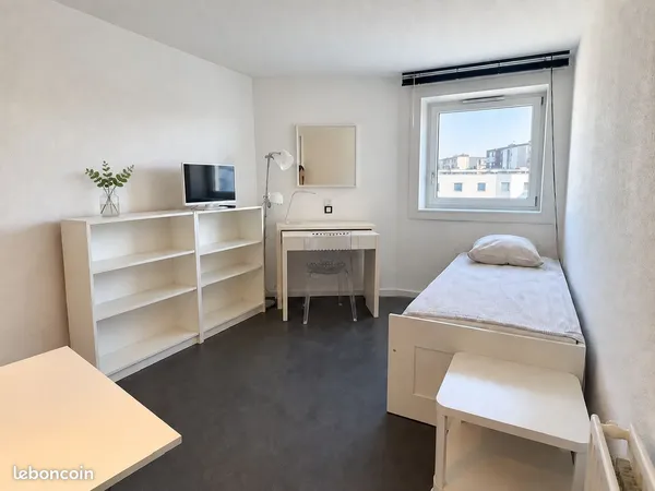 Studio meublé 18 m² - dernier étage avec ascenseur - Strasbourg