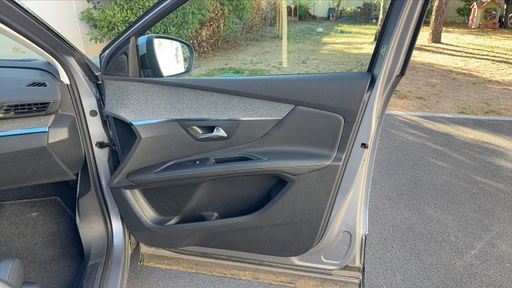Peugeot 3008 1.2 PureTech 130 EAT8 - Allure – 2017 – 150212 km – Essence – Boîte Automatique — photo 26