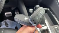 Peugeot 3008 HYBRID 225ch GT Pack e-EAT8 — photo 16