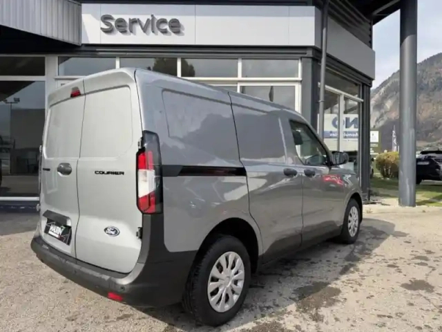Ford Transit Courier 1.5 ecoblue 100ch trend — photo 18