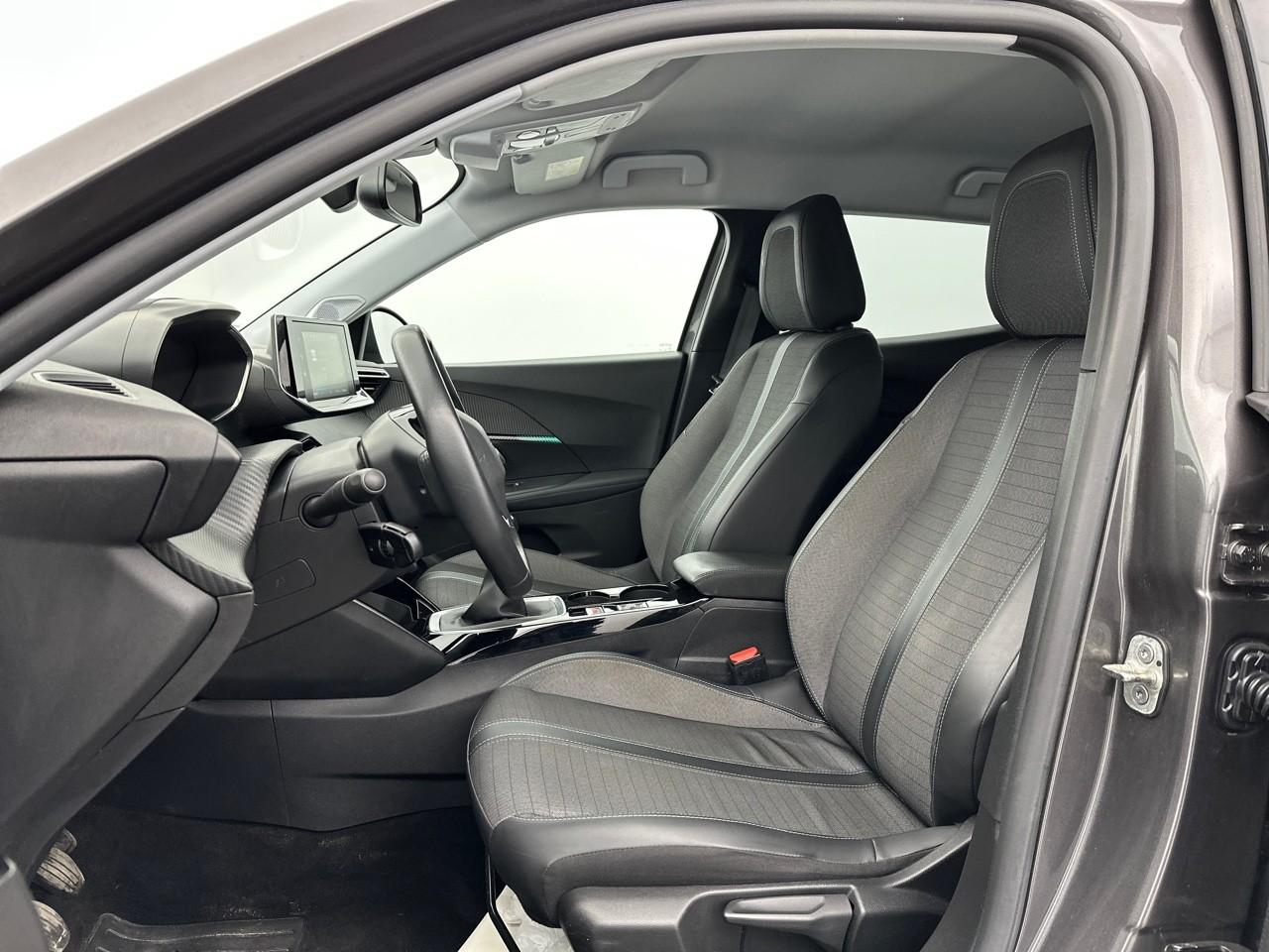 Peugeot 2008 puretech 100 s&s bvm6 allure — photo 10