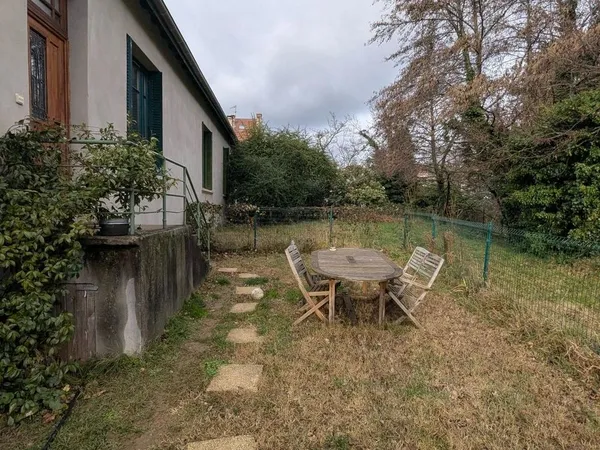 Deux maisons à Barbières : revenu locatif immédiat et beau potentiel de rénovation