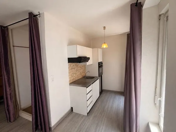 Studio 1 pièce 29 m²