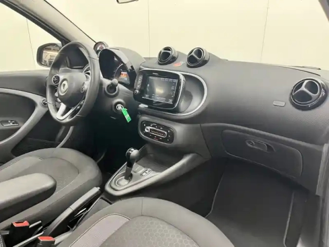 Smart Forfour electric drive / eq passion 82 ch — photo 17
