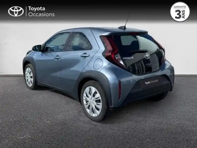 Toyota Aygo x 1.0 vvt-i 72ch dynamic s-cvt my24 — photo 2
