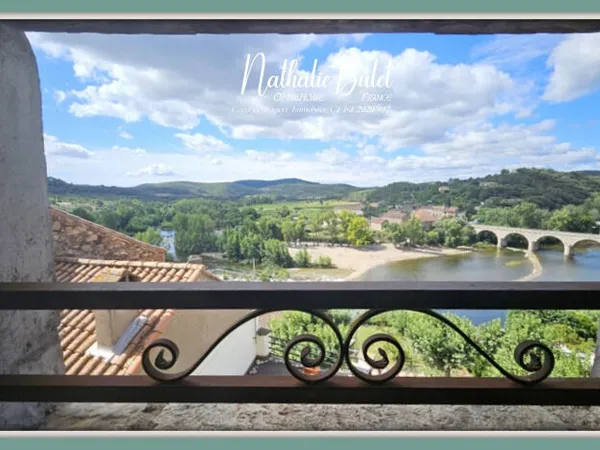 À vendre - Maison de village avec vue imprenable - Roquebrun (34360)