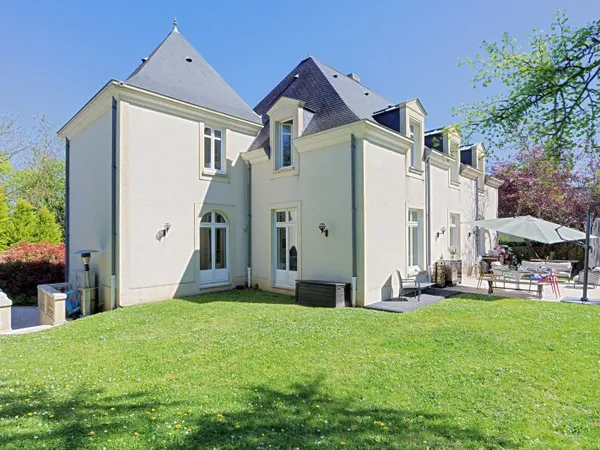 Loue maison de standing dans l'ouest Parisien