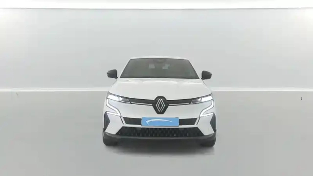 Renault Megane e-tech ev60 220 ch optimum charge — photo 16