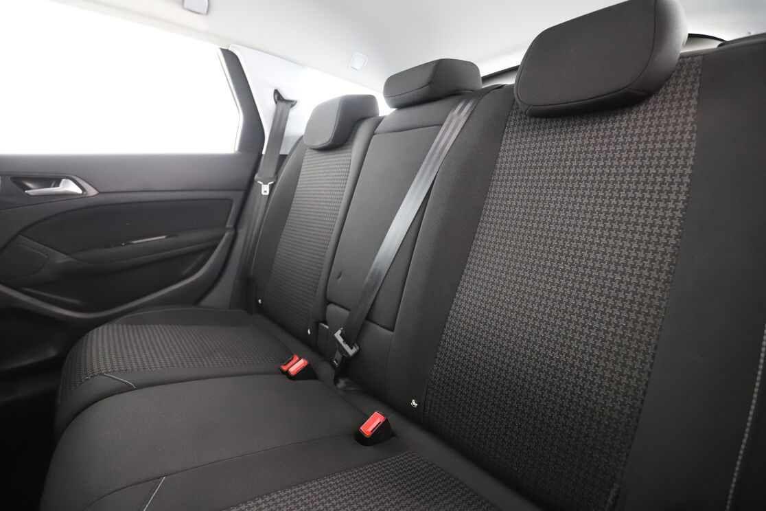 Peugeot 308 SW 1.5 Blue-HDi Active Business — photo 13