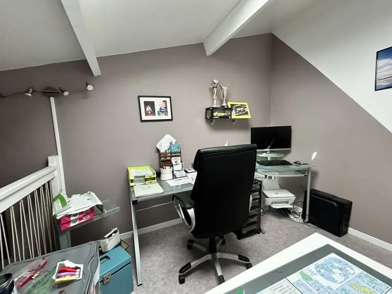 Photo 8