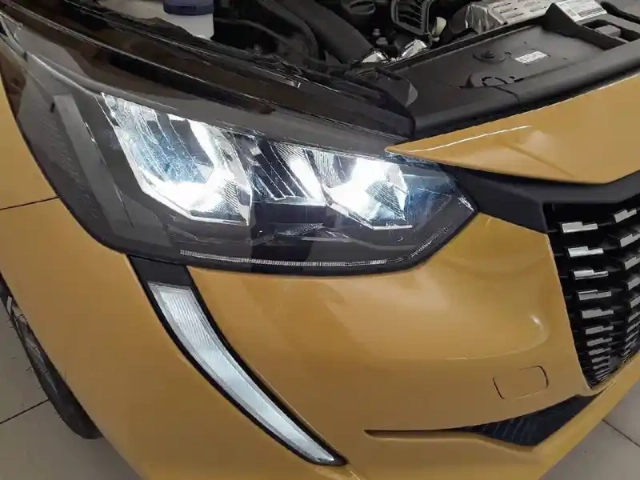 Peugeot 208 puretech 100 s&amp;s bvm6 — photo 56