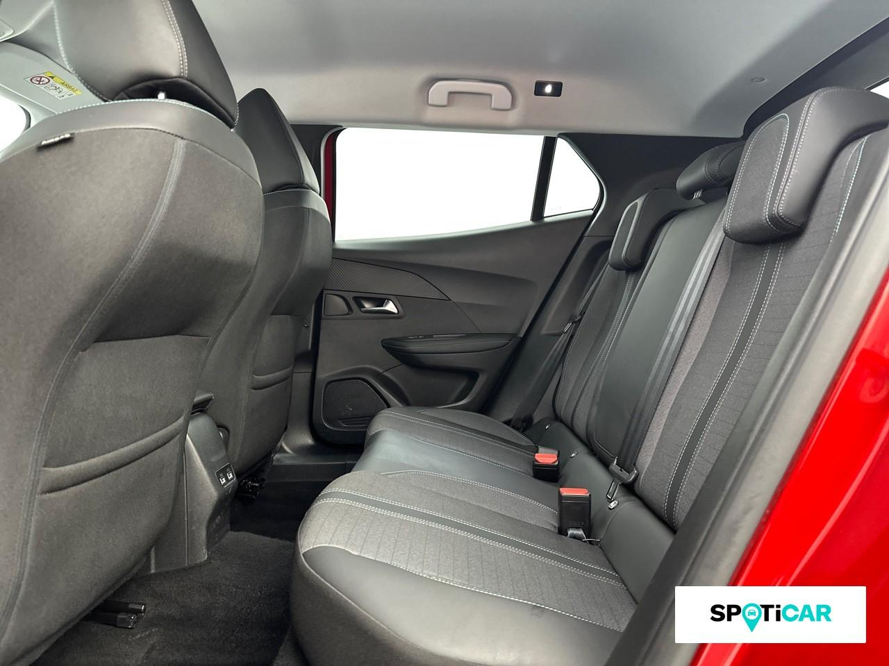 Peugeot 2008 1.2 puretech 100ch s&s allure pack — photo 10