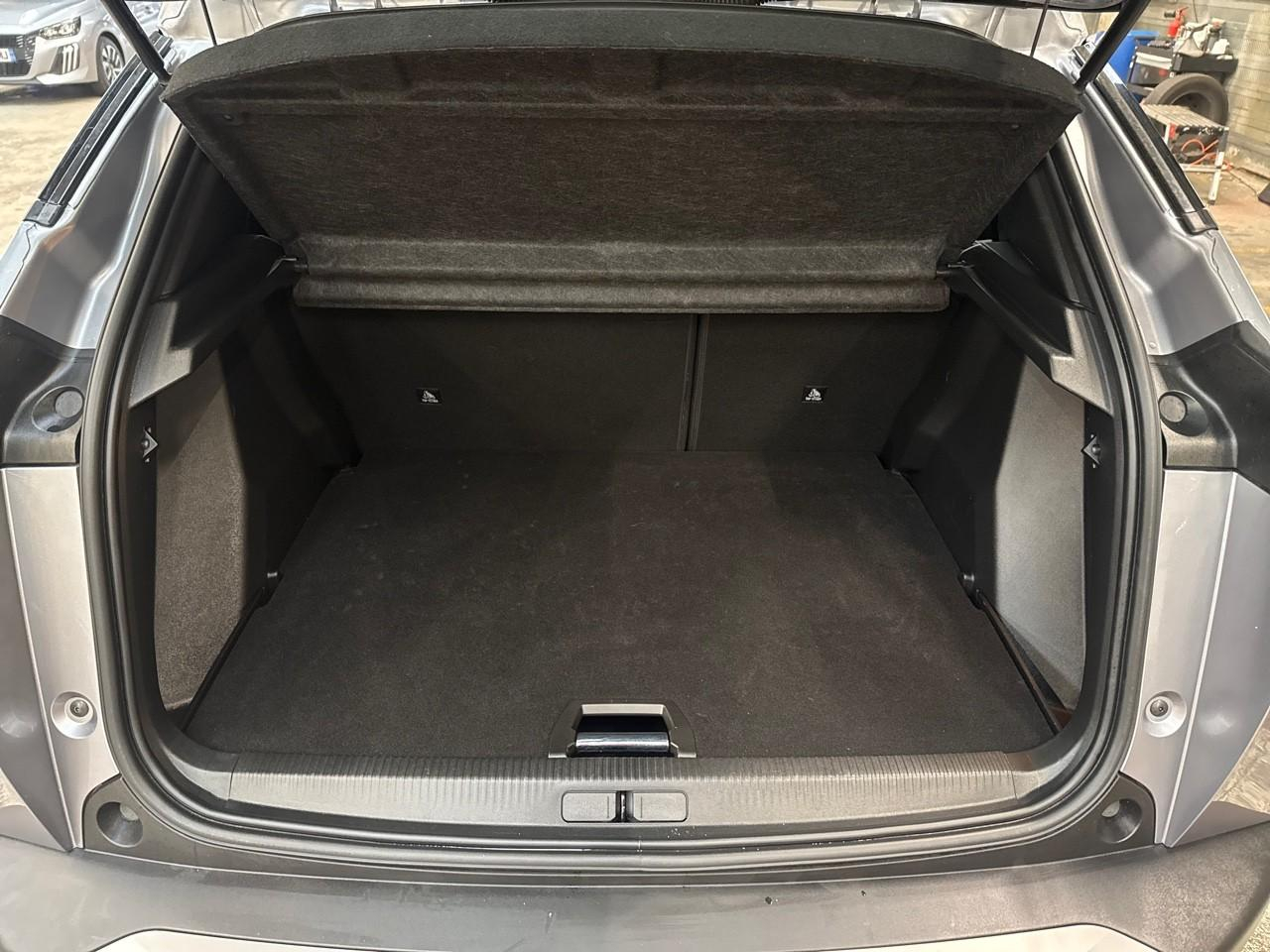Peugeot 2008 1.2 puretech 130ch s&s allure eat8 — photo 6
