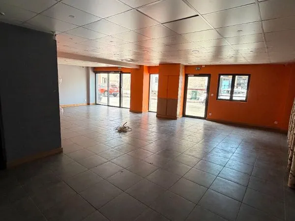 Local commercial 150 m² LIMOGES