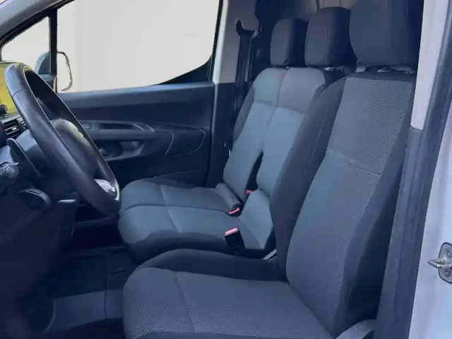Citroën Berlingo van m 650kg puretech 130 s&amp;s driver eat8 — photo 11
