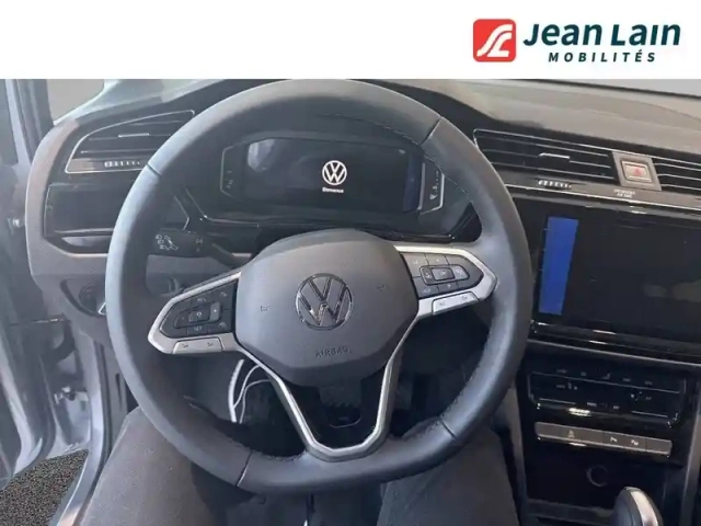 Volkswagen Touran 1.5 tsi evo 150 dsg7 7pl — photo 30