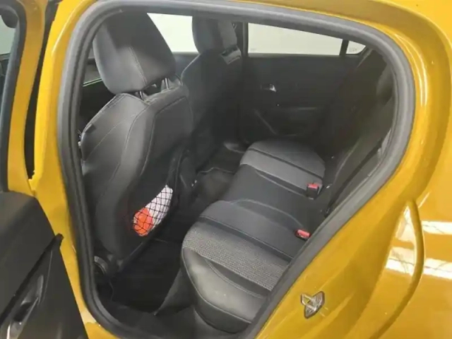 Peugeot 208 e- 136ch gt — photo 10