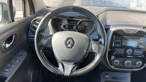 Renault Captur 0.9 TCe 90 - Business – 2015 – 120562 km – Essence – Boîte Manuelle — photo 43
