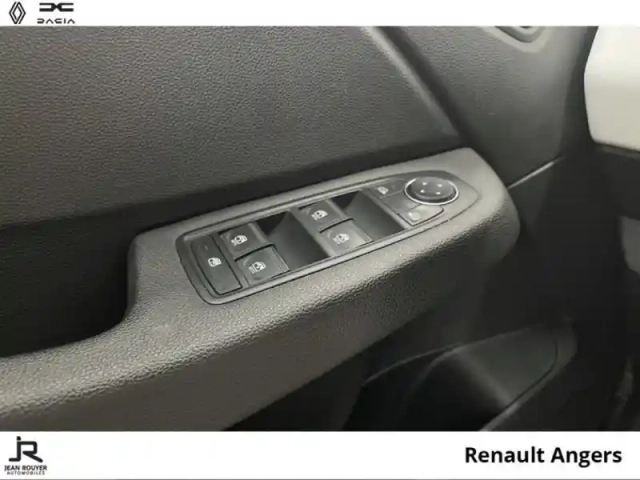 Renault Clio 1.5 blue dci 100ch evolution — photo 9