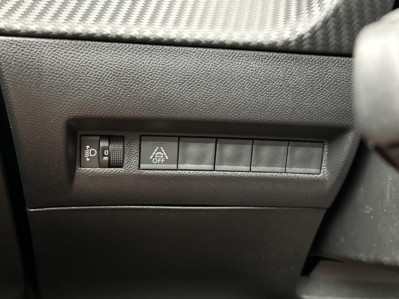 Peugeot 2008 puretech 130 s&s eat8 style — photo 16