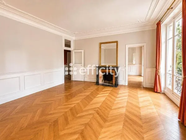 Appartement 6 pièces 157 m²