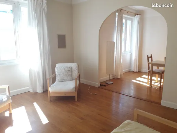 A louer appartement F3 meublé de 71 m2