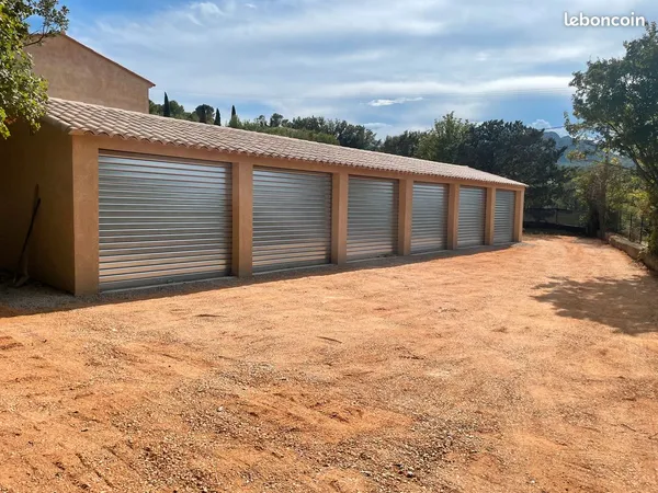 Double garage box
