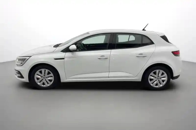 Renault Megane iv berline tce 140 edc — photo 32