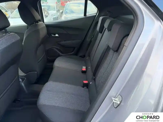 Peugeot 2008 hybrid 145 e-dcs6 — photo 45