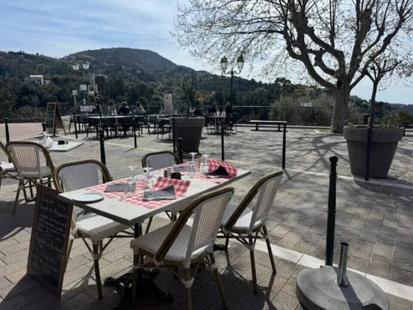 Restaurant 4 pièces
