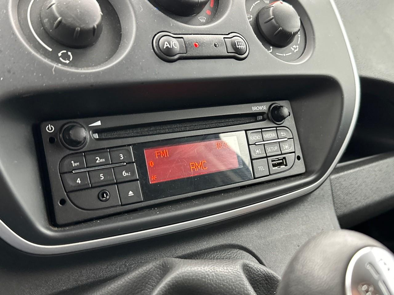Renault Kangoo express blue dci 80 grand confort — photo 23