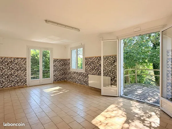 Pavillon 10 pièces 176 m²