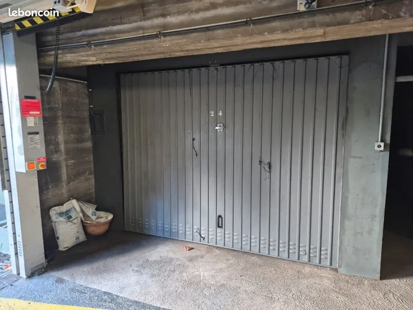Stationnement Location Clermont-Ferrand   100€