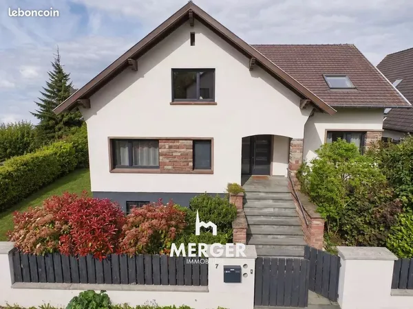 Maison 7 pièces 220 m²