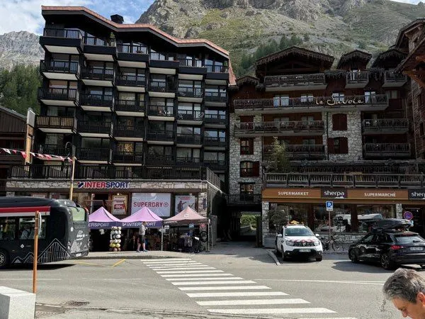 Stationnement Location Val-d'Isère   10€