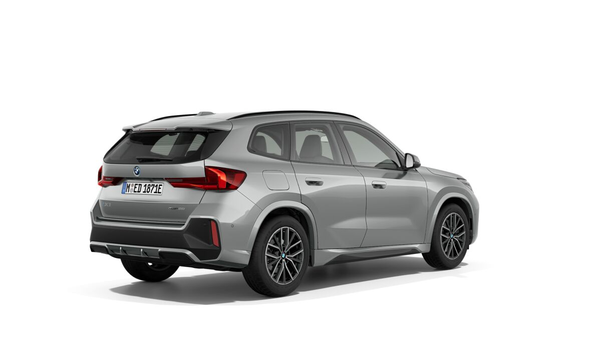 BMW iX1 eDrive20 — photo 2