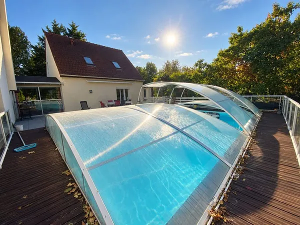 Saint-Georges-Lès-Baillargeaux - Une Maison 6 Chambres Avec Piscine Au Coeur D'Un Écrin De Verdure