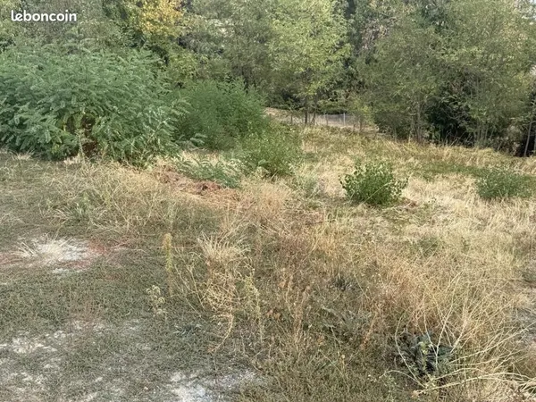 Terrain 645 m² Beaujeu