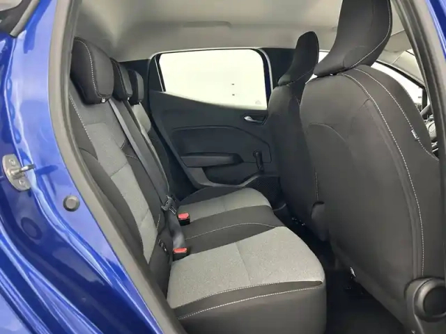 Renault Clio blue dci 100 — photo 16