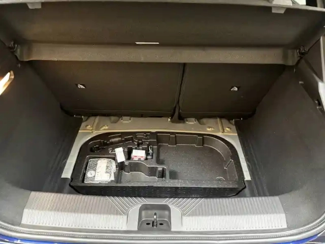 Nissan Micra electrique 52kwh 150ch — photo 12