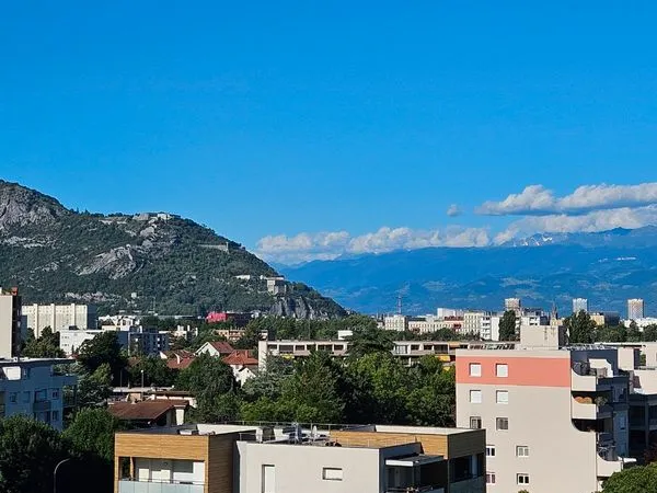 T3 63m² Lumineux et Climatisation