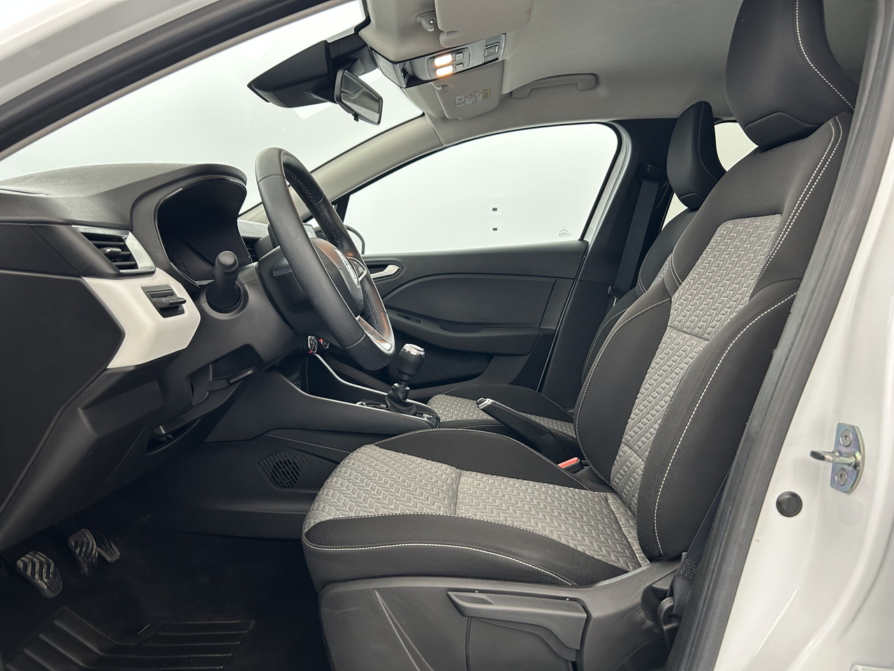 Renault Clio 5 — photo 9
