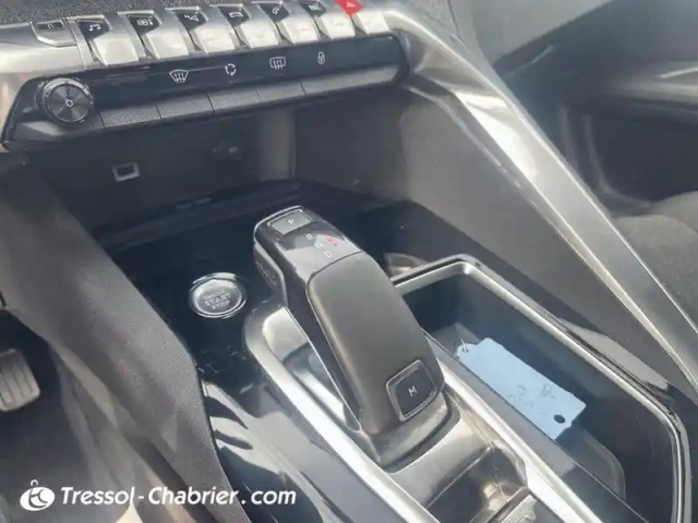 Peugeot 3008 puretech 130ch s&amp;s eat8 allure — photo 24