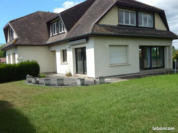 Maison 6 pièces 225 m²